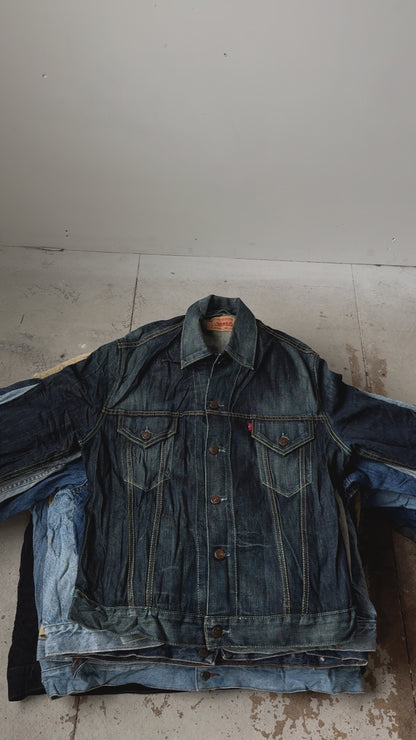 30 x Levi's/Lee/Wrangler Denim Jackets